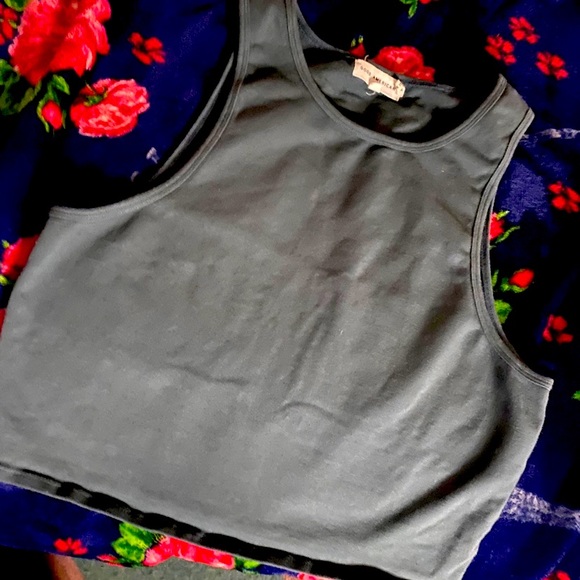 Good American Essential Cut In Crop Tank - Picture 1 of 3